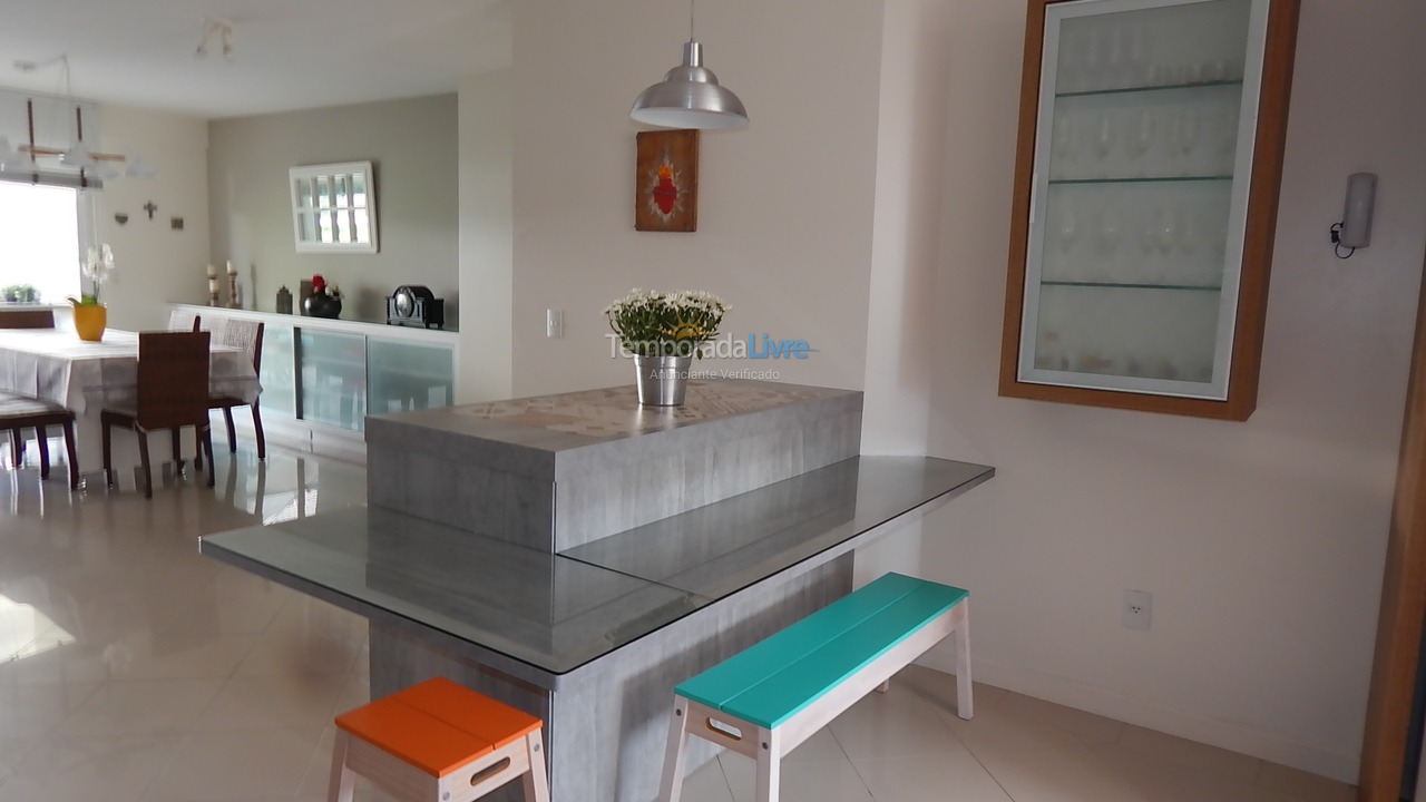 Apartment for vacation rental in Florianópolis (Praia Brava)
