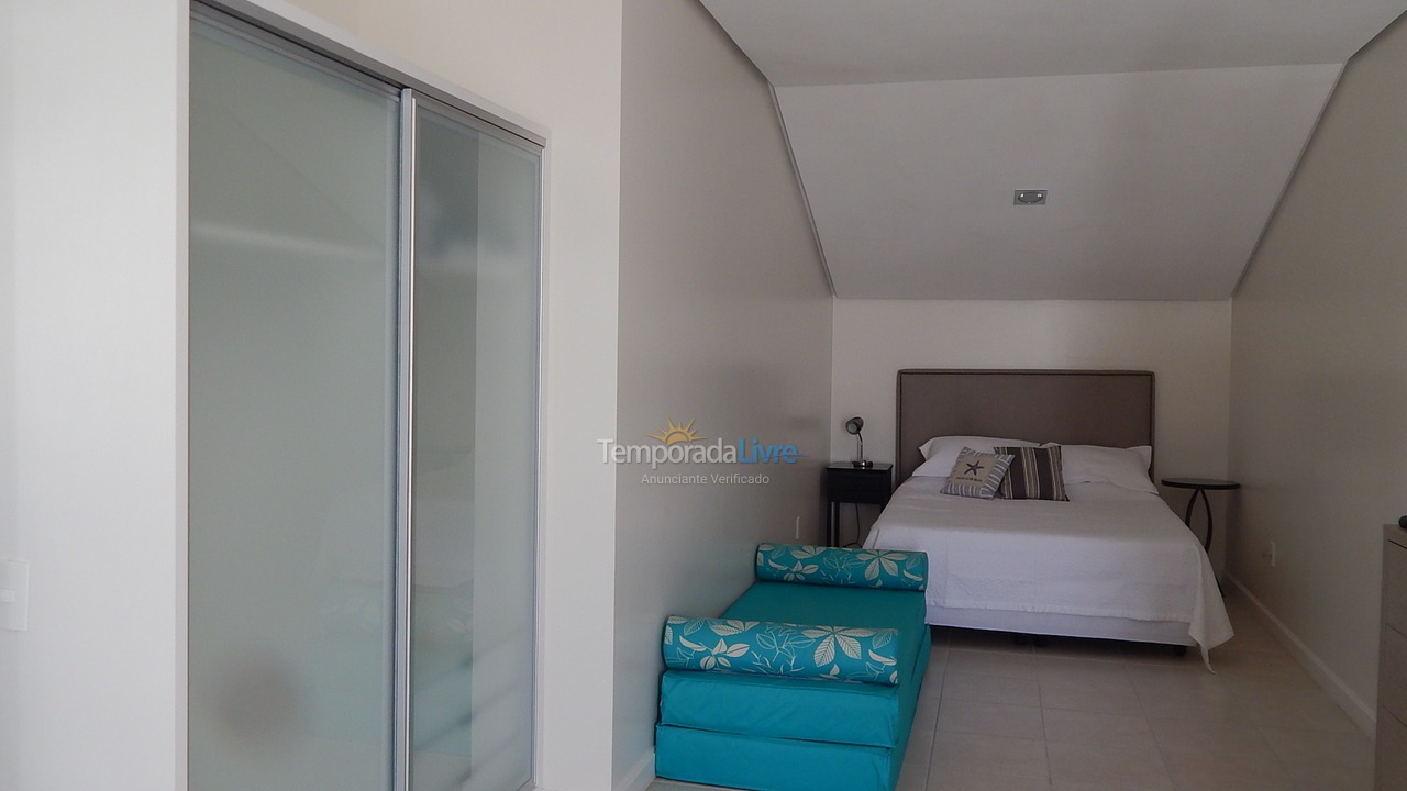 Apartment for vacation rental in Florianópolis (Praia Brava)