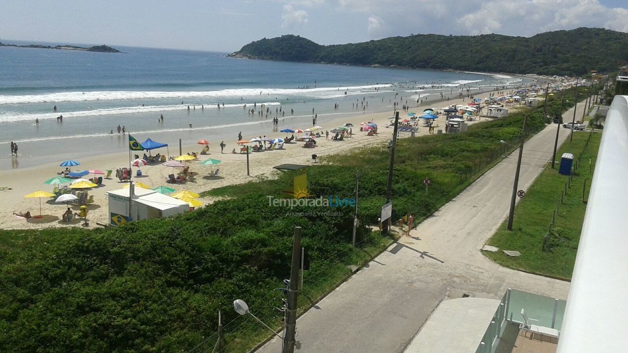 Apartamento para alquiler de vacaciones em Governador Celso Ramos (Praia de Palmas)