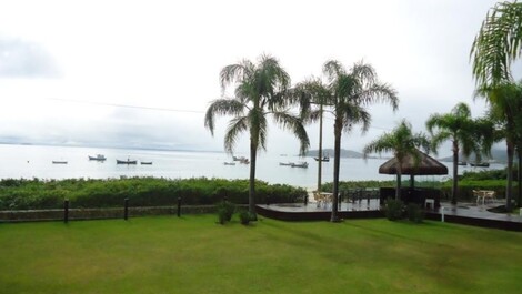 APARTAMENTO EN TRASPASO EN LA ARENA, CONDOMINIO MAGNÍFICA - Florianópolis