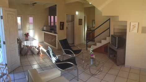 Sala de dois ambientes conjugada com cozinha