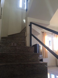 Escada de acesso ao 2o andar