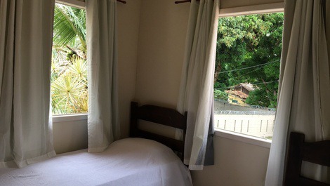 Quarto 2 - dormem 3 pessoas 