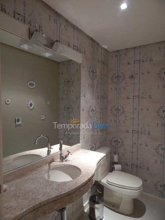 Apartamento para aluguel de temporada em Florianópolis (Cachoeira do Bom Jesus)