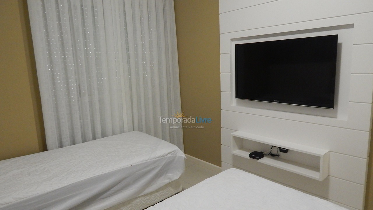 Apartamento para aluguel de temporada em Florianópolis (Cachoeira do Bom Jesus)