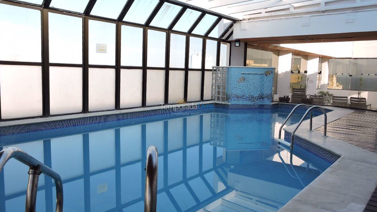 Apartamento para aluguel de temporada em Guarujá (Pitangueiras)