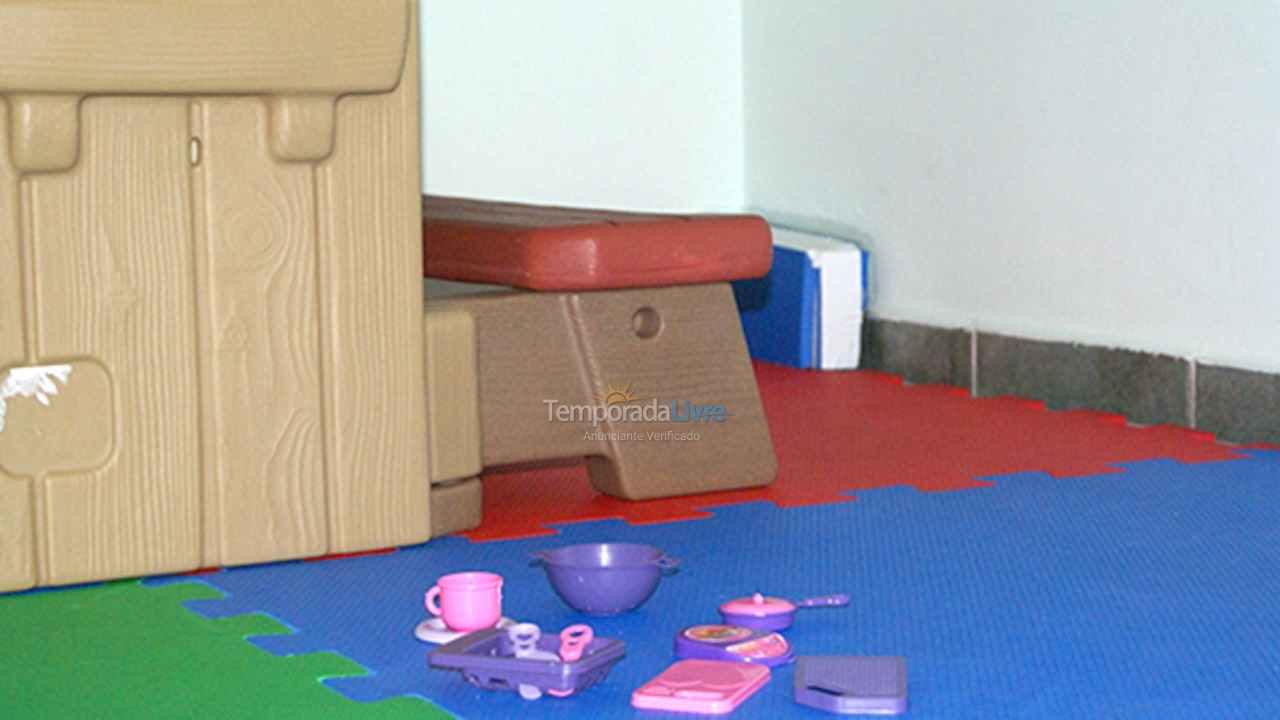 Apartamento para aluguel de temporada em Guarujá (Pitangueiras)