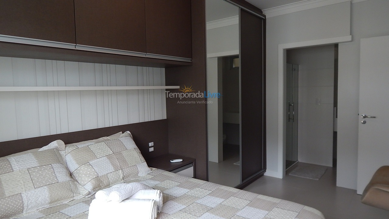 Casa para aluguel de temporada em Florianopolis (Praia dos Ingleses)