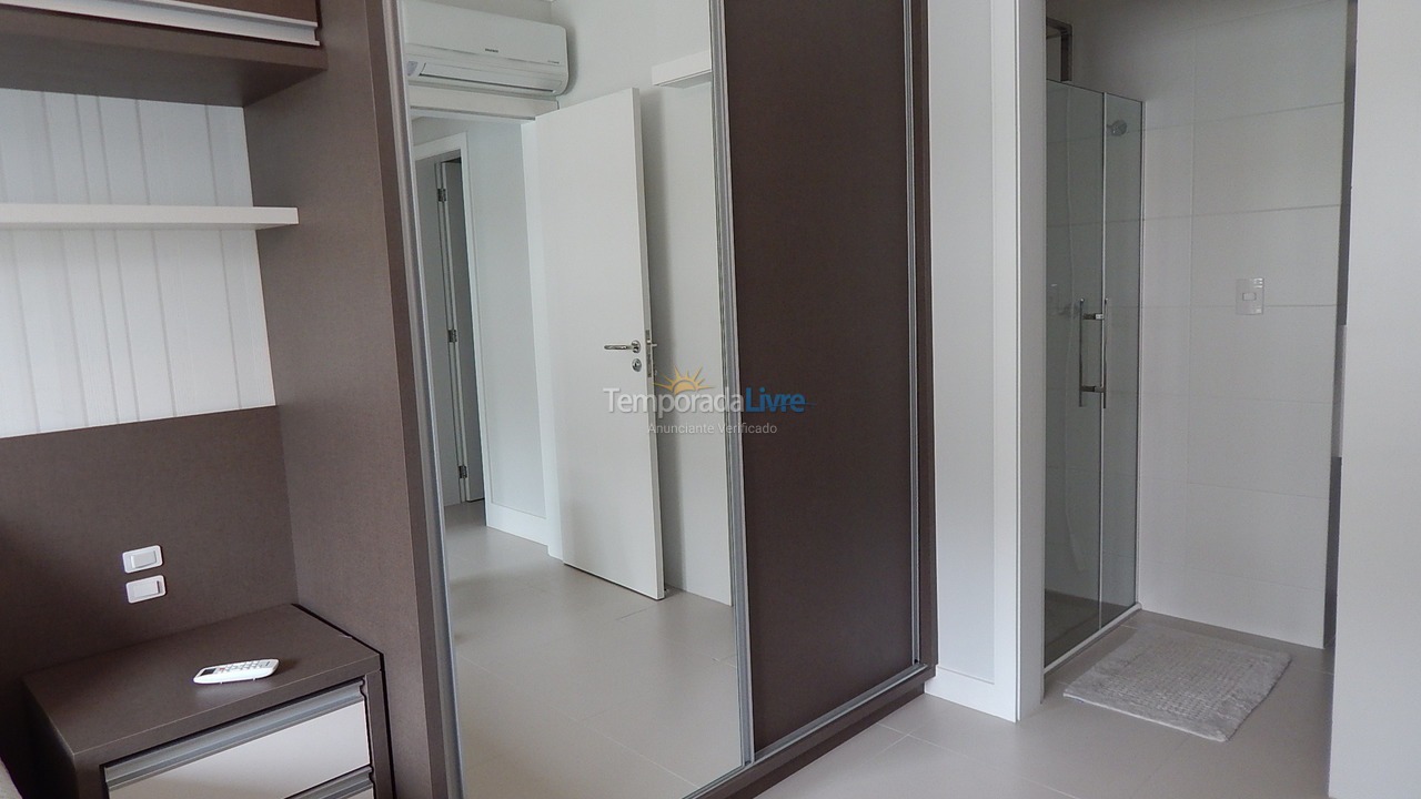 Casa para aluguel de temporada em Florianopolis (Praia dos Ingleses)