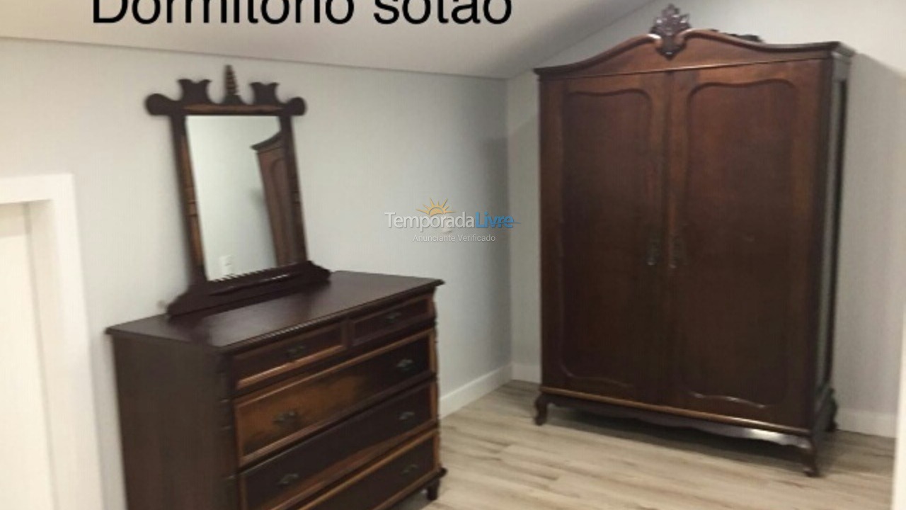 Casa para aluguel de temporada em Florianopolis (Praia dos Ingleses)