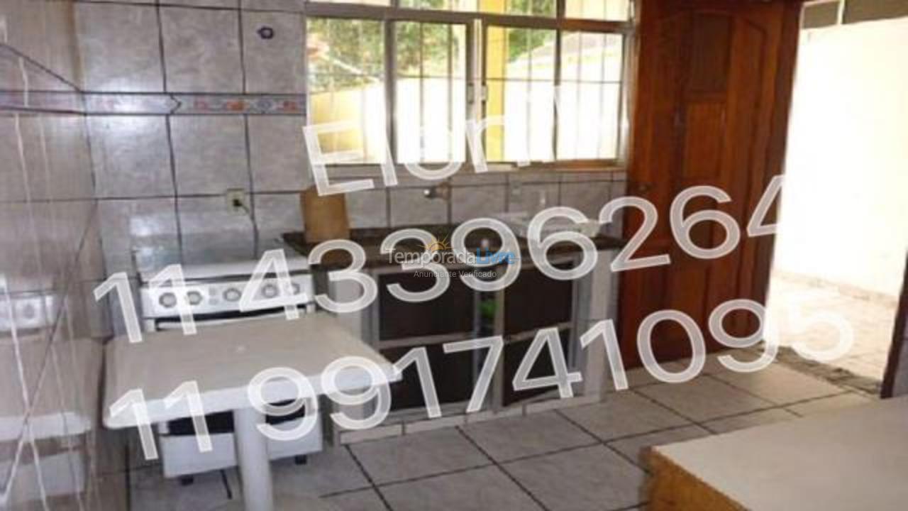 Casa para aluguel de temporada em Praia Grande (Praia do Caiçara)