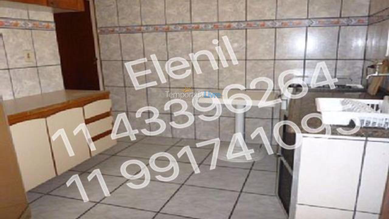 Casa para aluguel de temporada em Praia Grande (Praia do Caiçara)