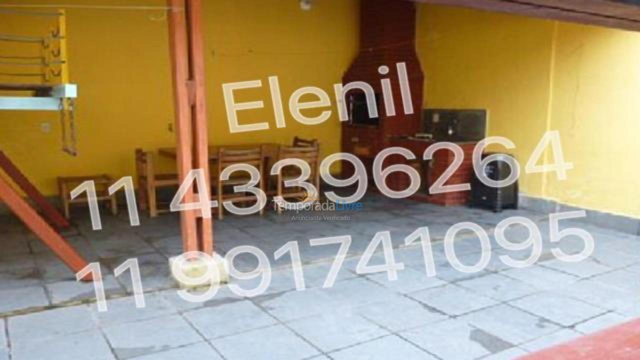 Casa para aluguel de temporada em Praia Grande (Praia do Caiçara)