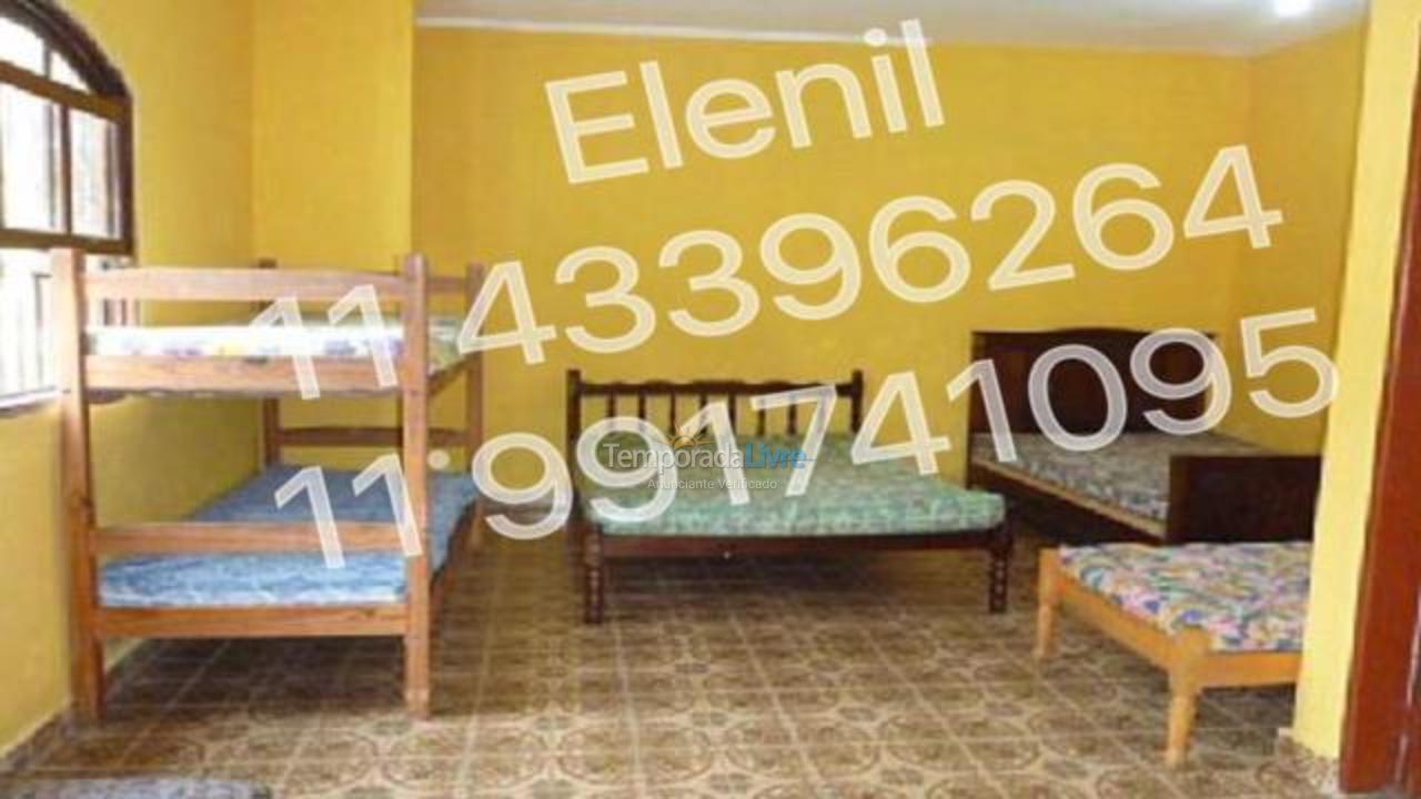 Casa para aluguel de temporada em Praia Grande (Praia do Caiçara)