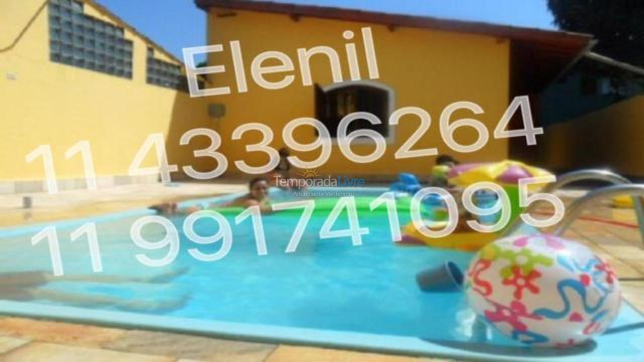 Casa para aluguel de temporada em Praia Grande (Praia do Caiçara)