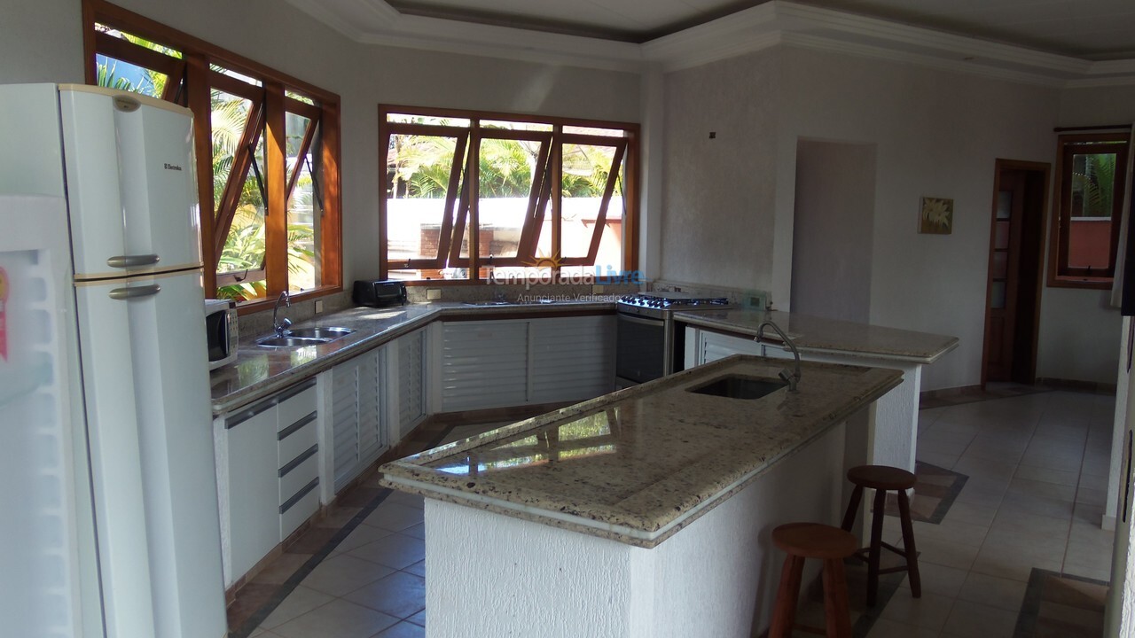 Casa para aluguel de temporada em São Sebastião (Praia da Baleia)