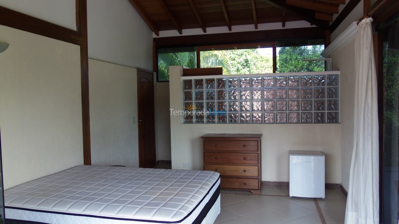 Casa para aluguel de temporada em São Sebastião (Praia da Baleia)