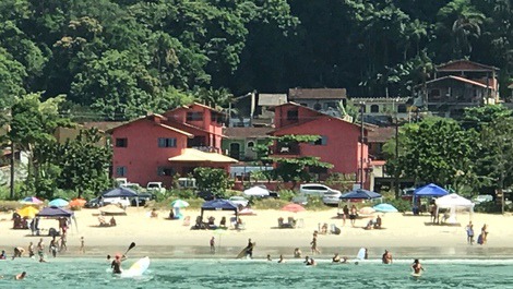 De frente para a praia!