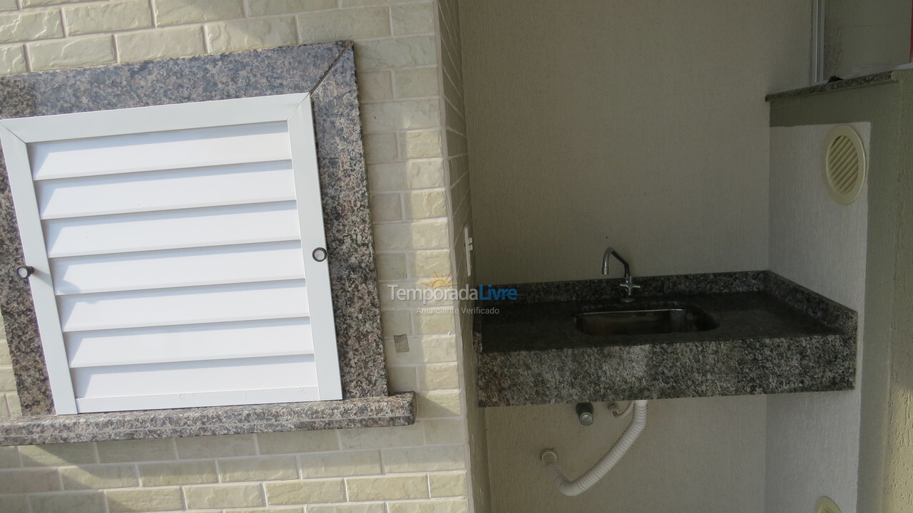 Apartamento para aluguel de temporada em Bombinhas (Praia de Bombas)