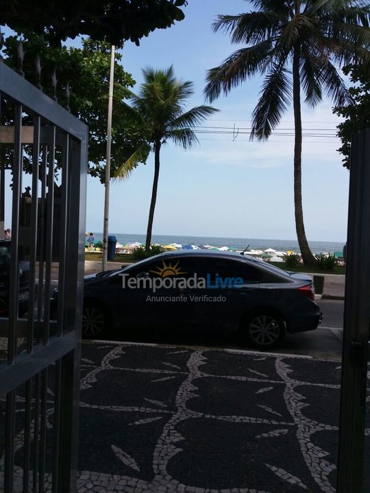 Casa para aluguel de temporada em Guarujá (Pitangueiras)