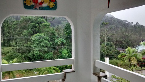 Sacada & Varanda ampla com vista excelente