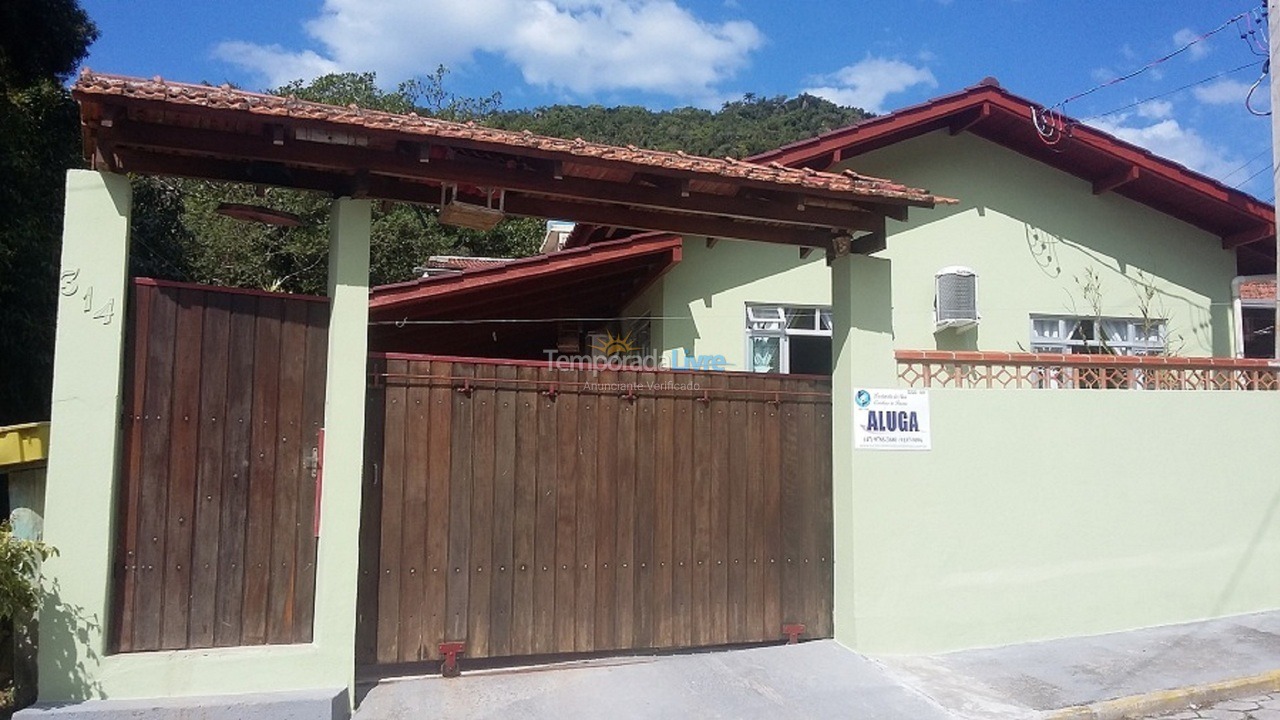 Casa para alquiler de vacaciones em Bombinhas (Canto Grande)
