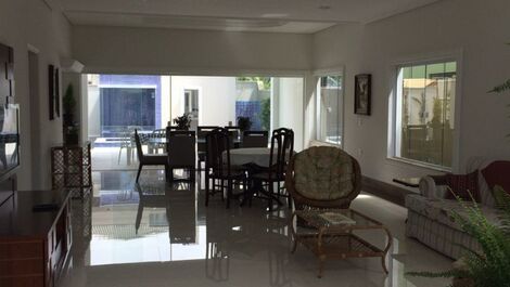 Wonderful house in Praia de Pernambuco in Guaruja
