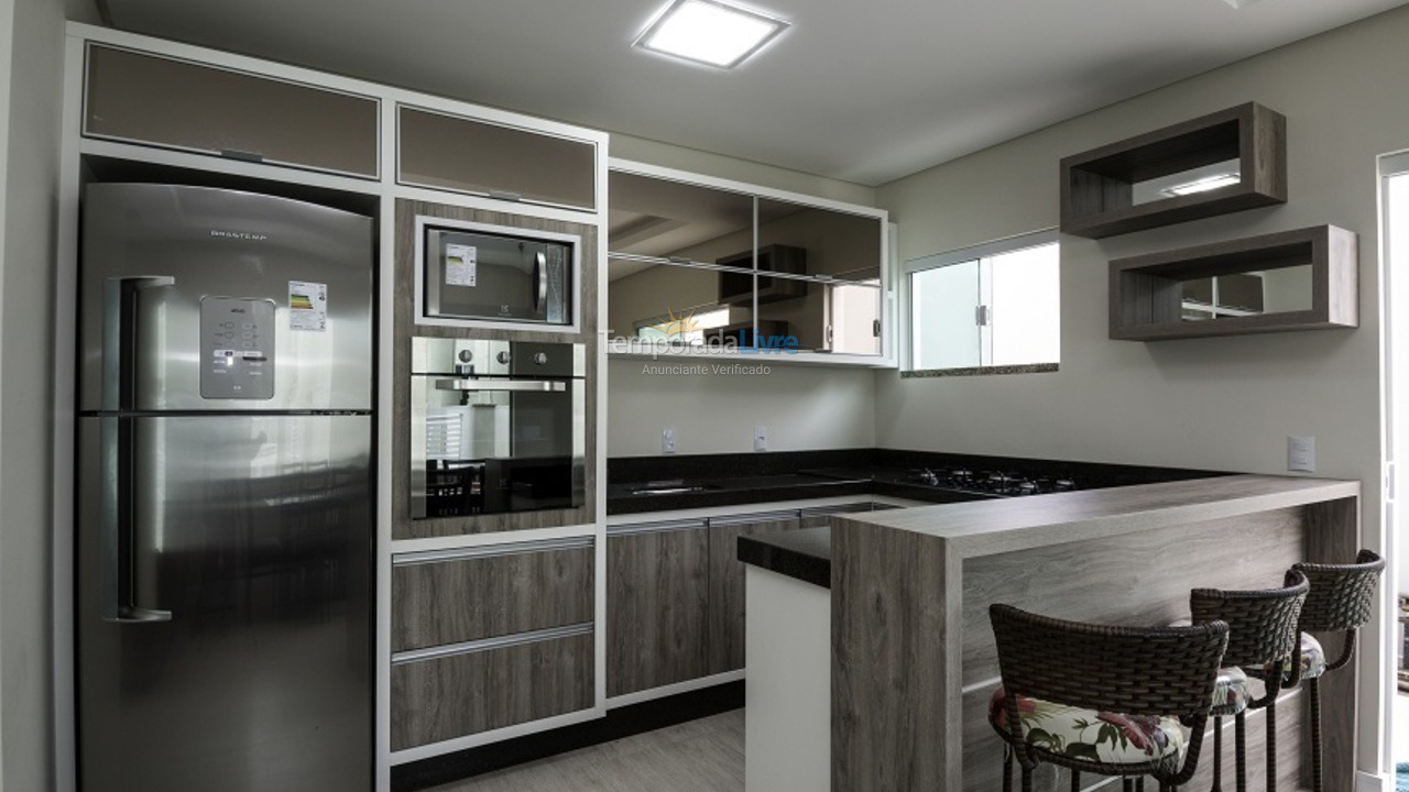 Casa para aluguel de temporada em Bombinhas (Mariscal)