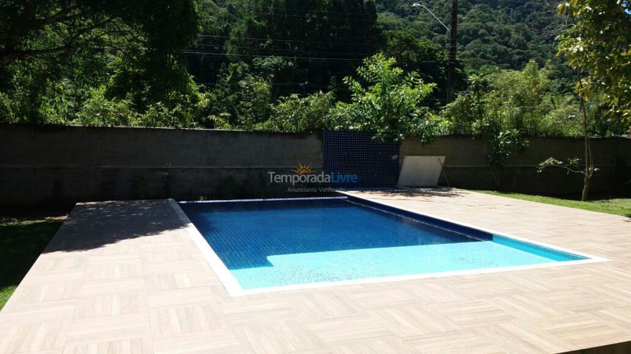 Casa para aluguel de temporada em Ubatuba (Enseada)