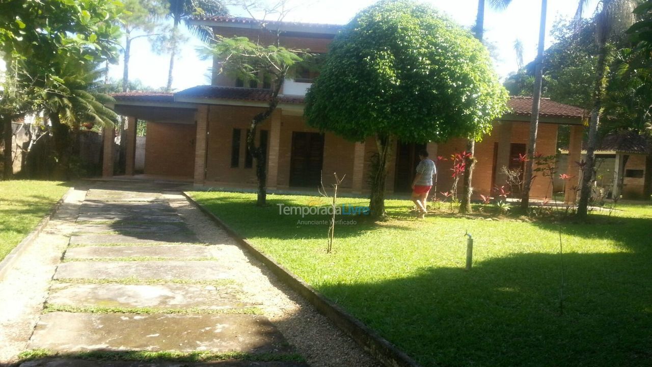 Casa para aluguel de temporada em Ubatuba (Enseada)