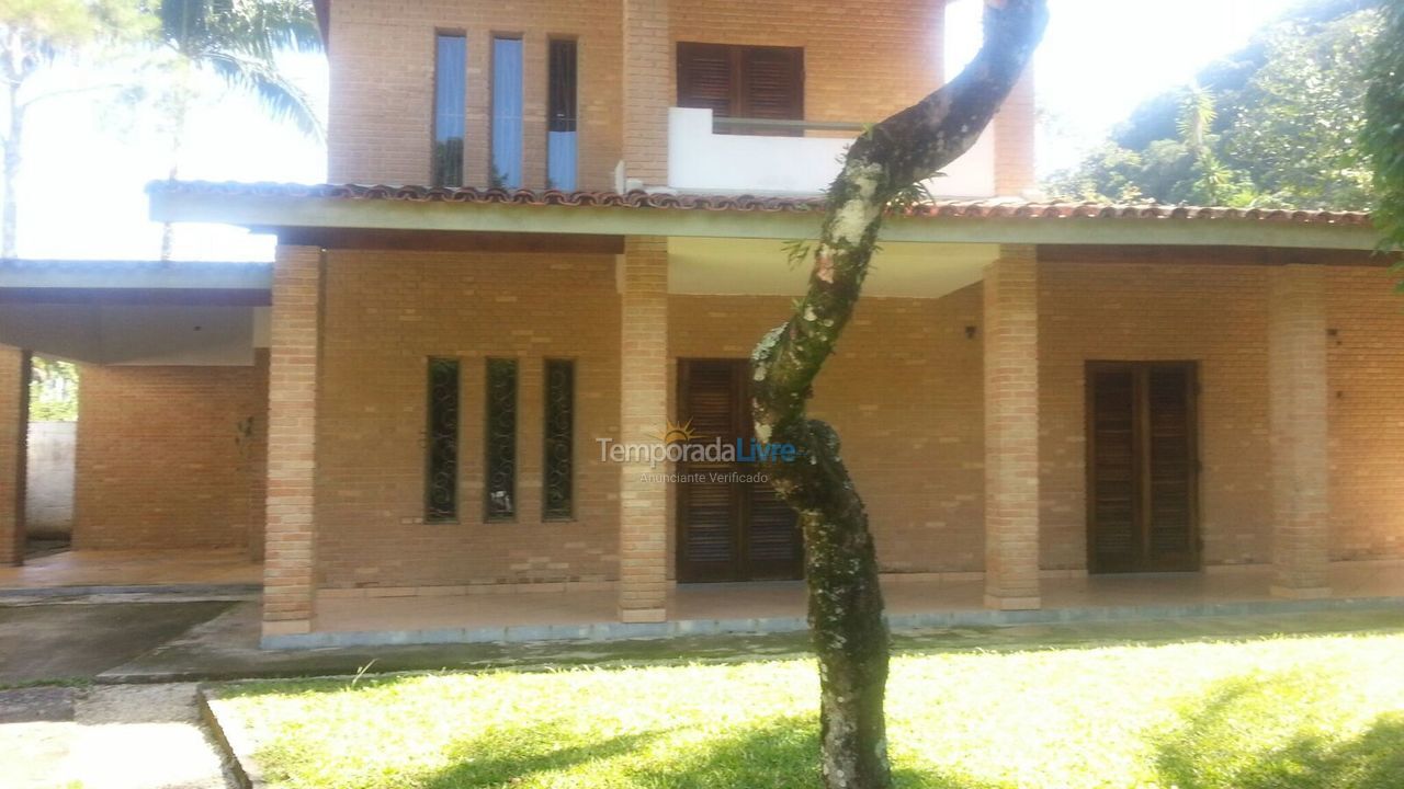 Casa para aluguel de temporada em Ubatuba (Enseada)