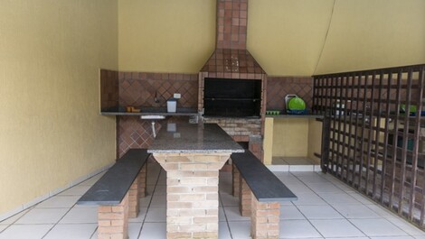 Excellent apartments for season 100 meters from the beach Maranduba