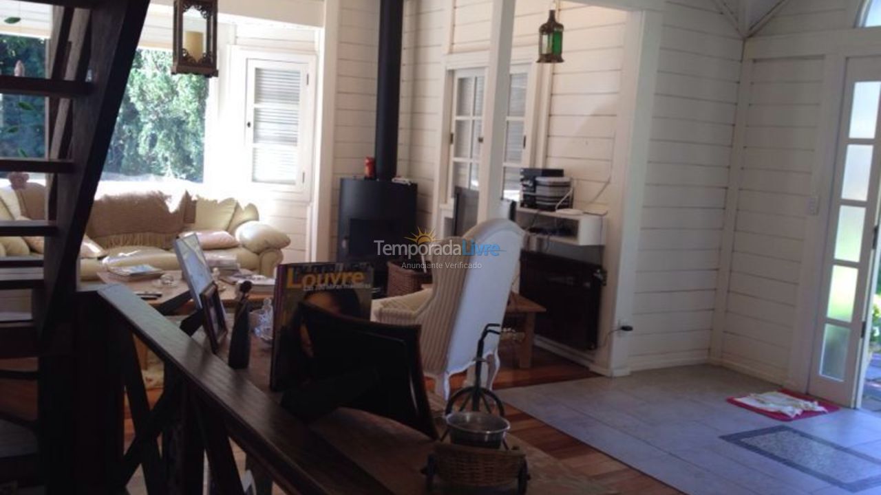 Casa para aluguel de temporada em Gramado (Floresta)