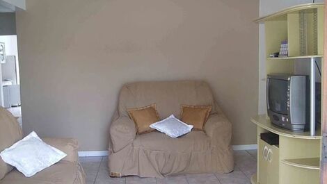 Excelente casa amueblada por en