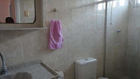 Furnished house for the season in PRAIA DE ARUANÃ in.