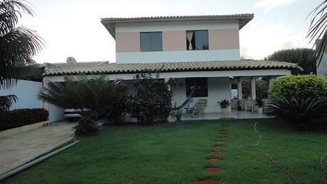 Furnished house for the season in PRAIA DE ARUANÃ in.