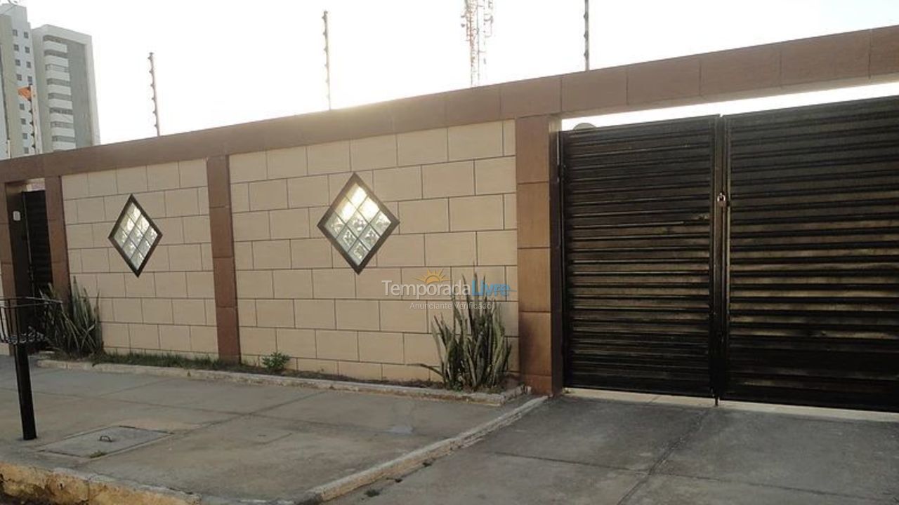 Casa para aluguel de temporada em Aracaju (Atalaia)