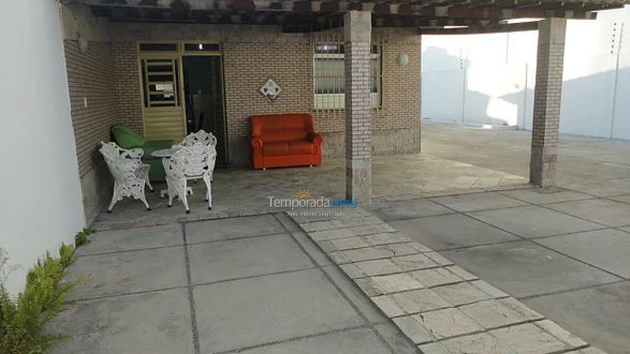 Casa para aluguel de temporada em Aracaju (Atalaia)