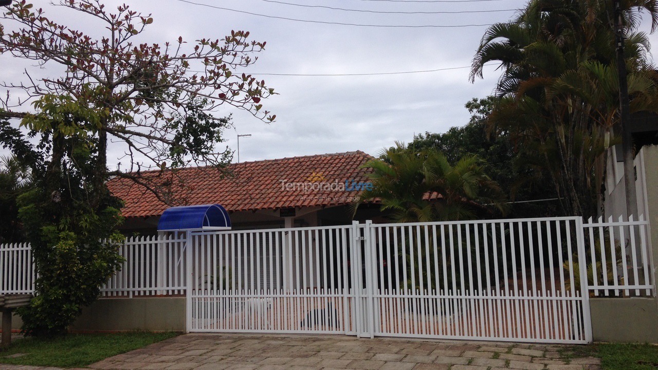 Casa para aluguel de temporada em Guaratuba (Brejatuba)