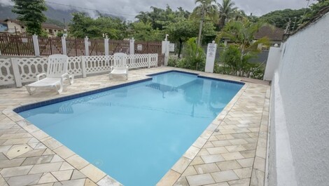 Apartamentos de alquiler por temporada en Maranduba Beach en Ubatuba