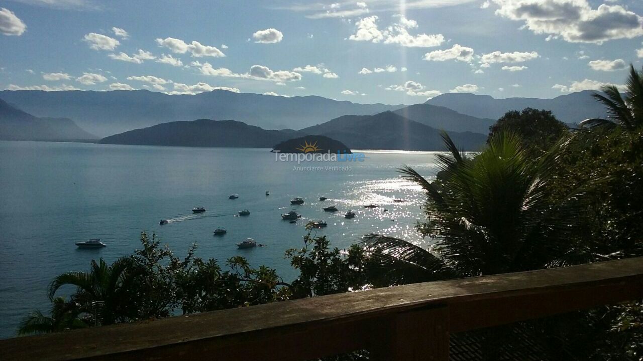 House for vacation rental in Ubatuba (Praia da Almada)