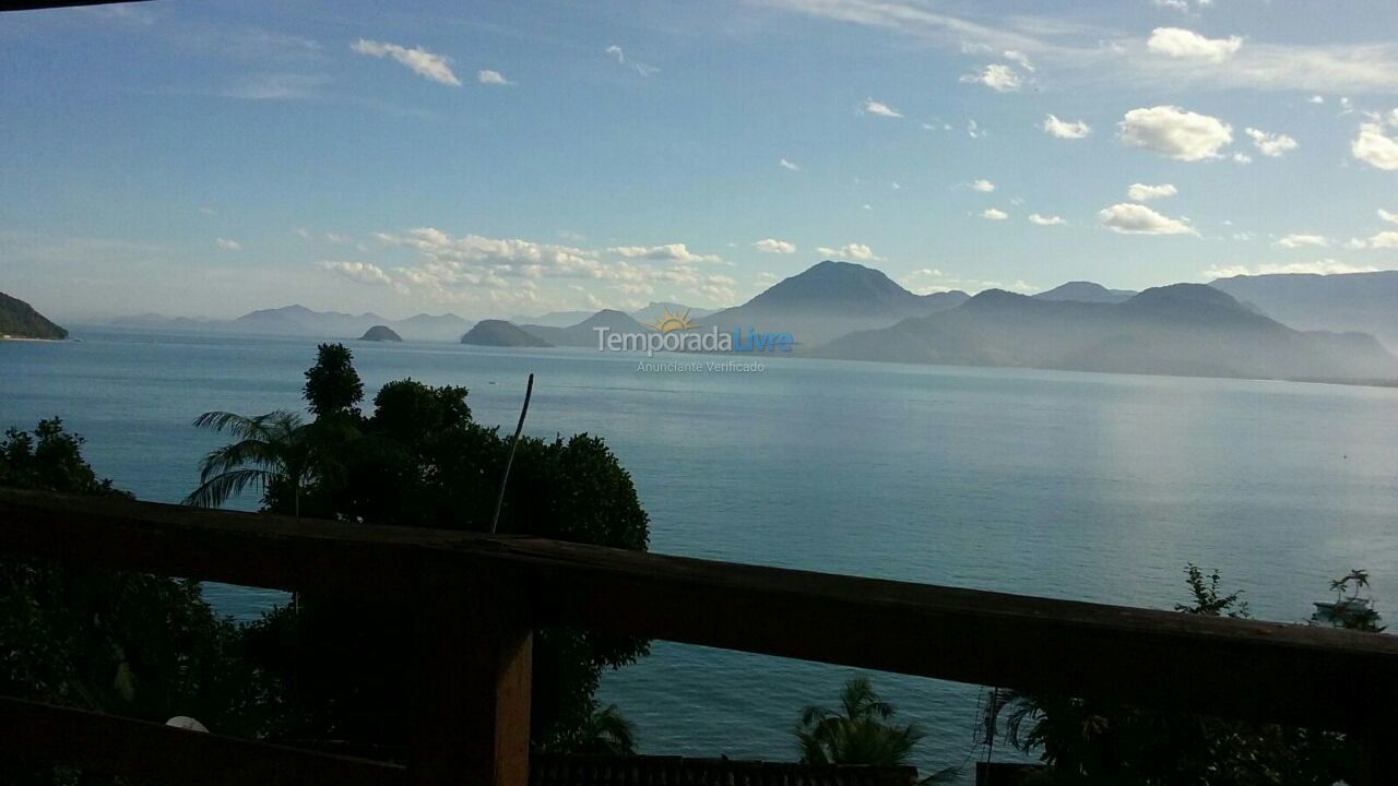 House for vacation rental in Ubatuba (Praia da Almada)