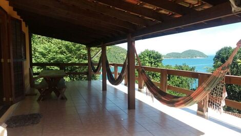 CASA PRA TO RENT FOR SEASON IN UBATUBA IN THE BEACH OF ALMADA