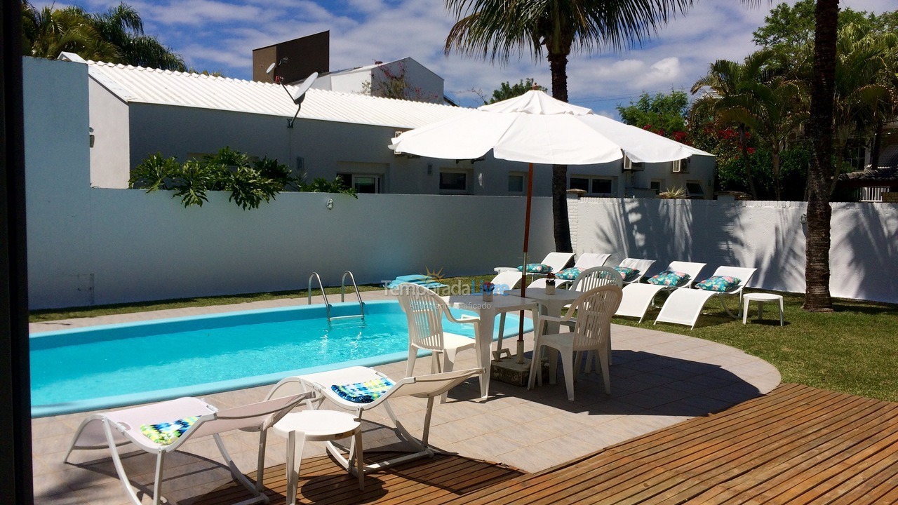 Casa para aluguel de temporada em Florianopolis (Jurerê Internacional)
