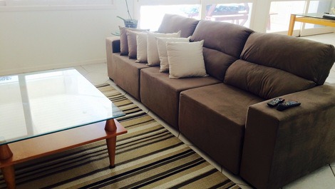 Casa 50m do mar - 17 PESSOAS - DISPONÍVEL CARNAVAL