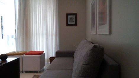 Luxuoso Apto com 3 Suítes ampla visão do mar!