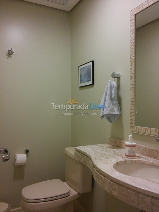 Apartamento para aluguel de temporada em Florianópolis (Cachoeira do Bom Jesus)