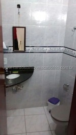 CASA DÚPLEX 2 QUARTOS Á 3 QUADRAS DA PRAIA DO FORTE 5 MINUTOS ANDANDO.