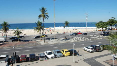 Apartment (FREE FOR CARNIVAL) 3 Bedrooms Facing Copacabana Beach!