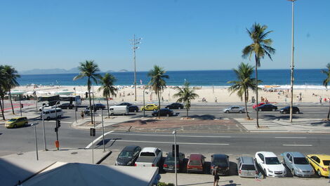 Apartment (FREE FOR CARNIVAL) 3 Bedrooms Facing Copacabana Beach!